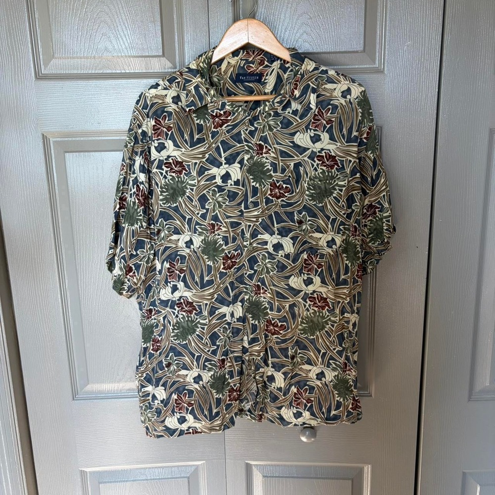 Van Heusen Mens XL Floral Button Up Shirt Short Sleeve Green Blue Y2K Skater